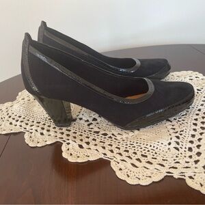 Clarks Artisan. Elegant Black Women's Heels 7 1/2 US